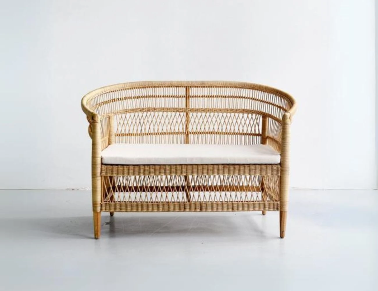 RATTAN AND CUSHION Chair Indonesia Malawi export furniture